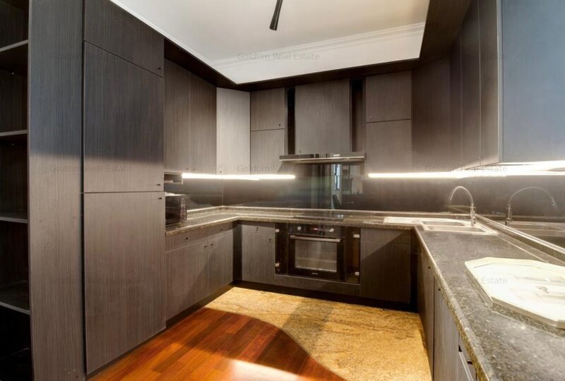 Piata Victoriei, Paris, Bucuresti,