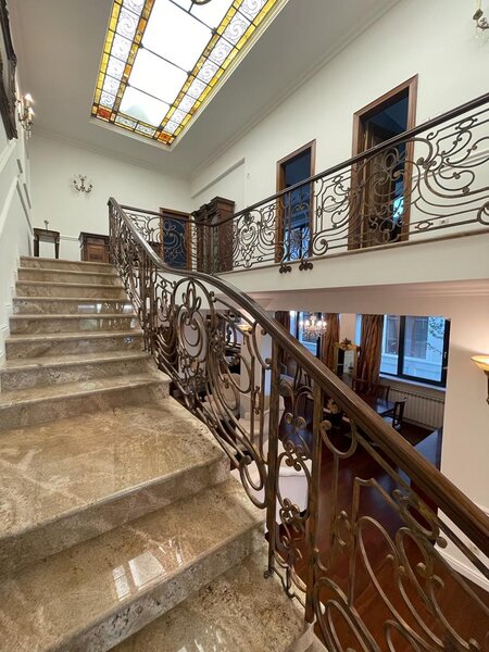 Piata Victoriei, Paris, Bucuresti,